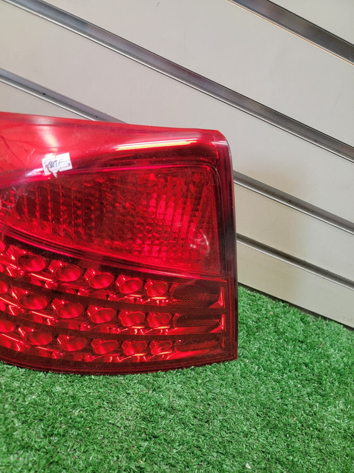 🔥2003-2004 INFINITI G35 SEDAN  LEFT SIDE LED TAIL LIGHT (1) OEM