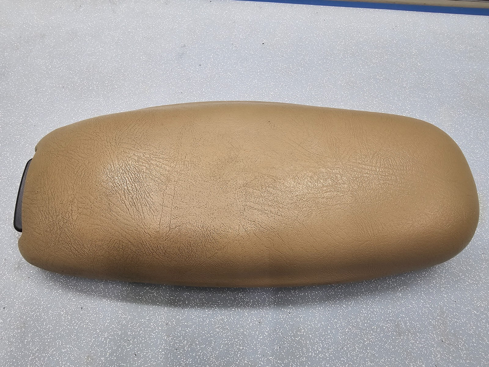 🔥98-04 BLAZER S10 JIMMY SONOMA Front Center Console Lid Armrest Cover Tan L7