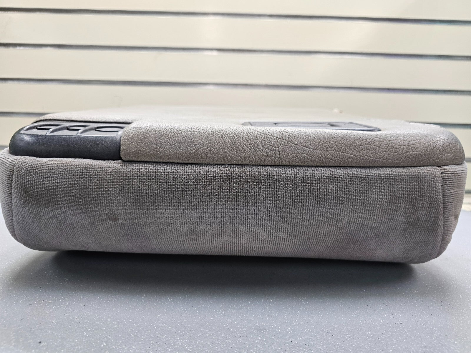 🔥99-10 Ford F250 F350 Center Console JUMP SEAT Arm Rest CLOTH/LEATHER GRAY JS3