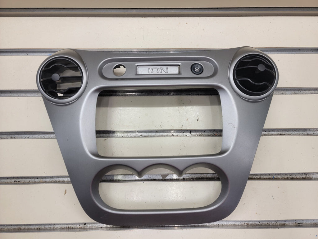 🔥2003-2007 Saturn Ion Radio AC Climate Control Bezel Vents silver
