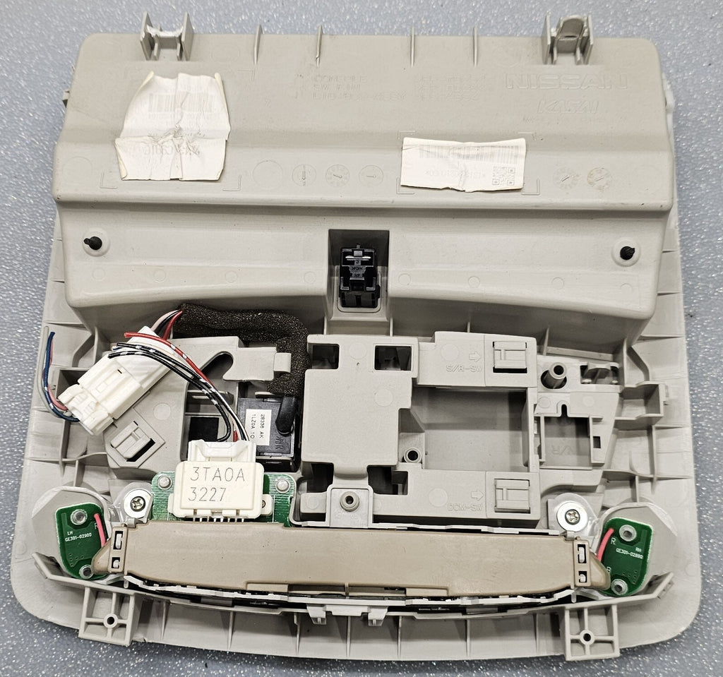 13-15 Nissan Sentra Altima Pathfinder Overhead Console Map Lights Lamp Assembly