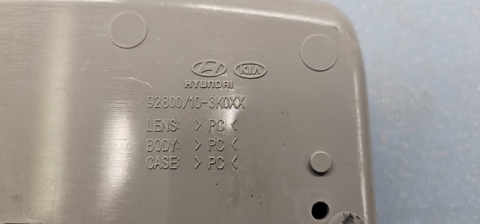 06-10 Hyundai Sonata Overhead Console Dome Map Light Lamp Storage Assembly Tan