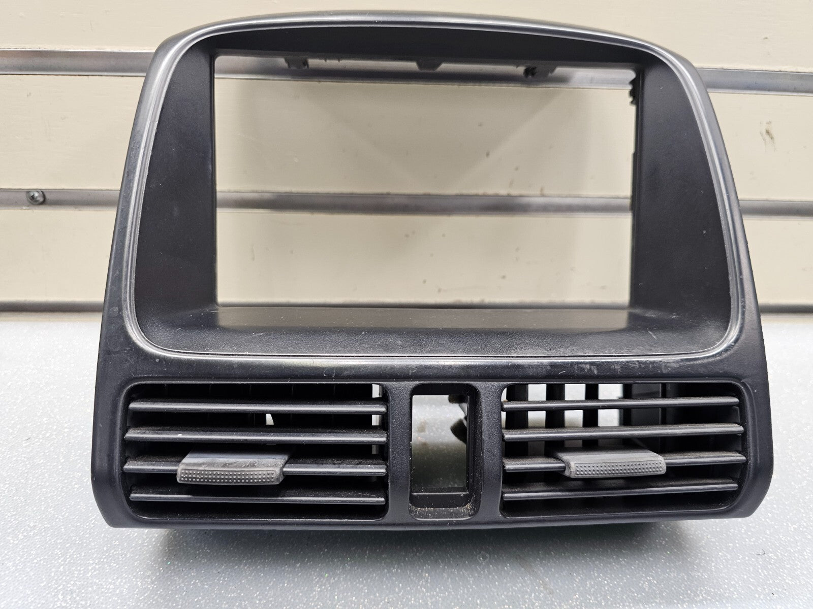 🔥02-06 Honda CR-V Center Panel Air Vent Grille Radio Bezel Black Assembly OEM