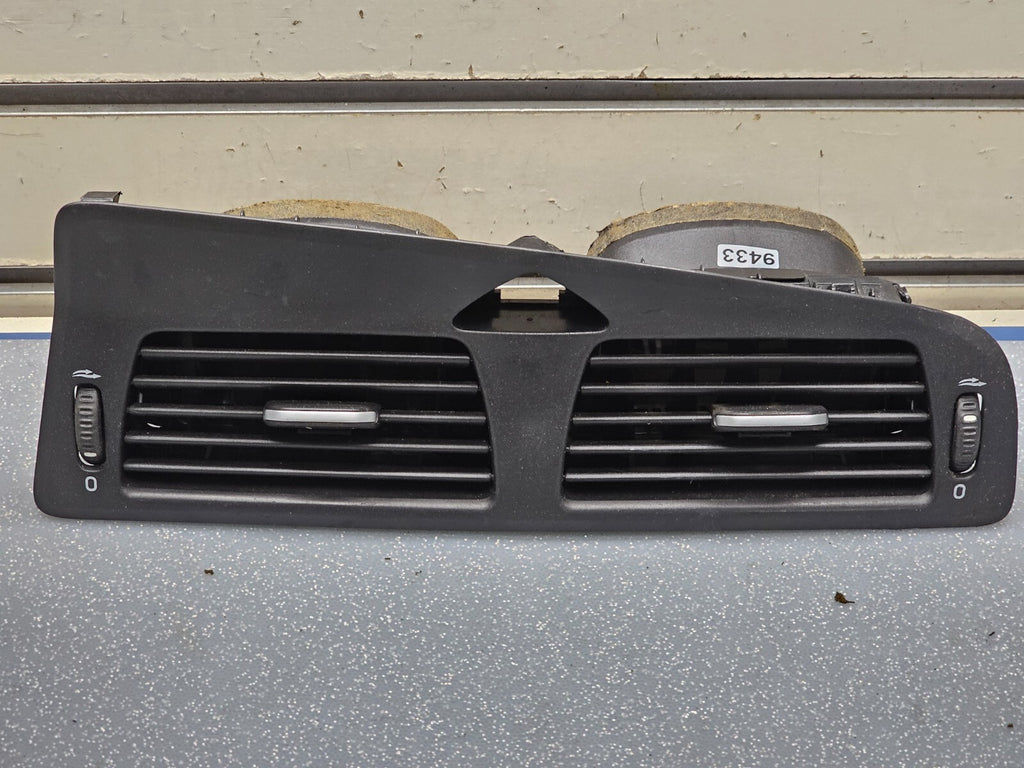 01-09 Volvo S60 V70 Center Dash Air Vent Grille Heater Conditioner Bezel DK GRAY