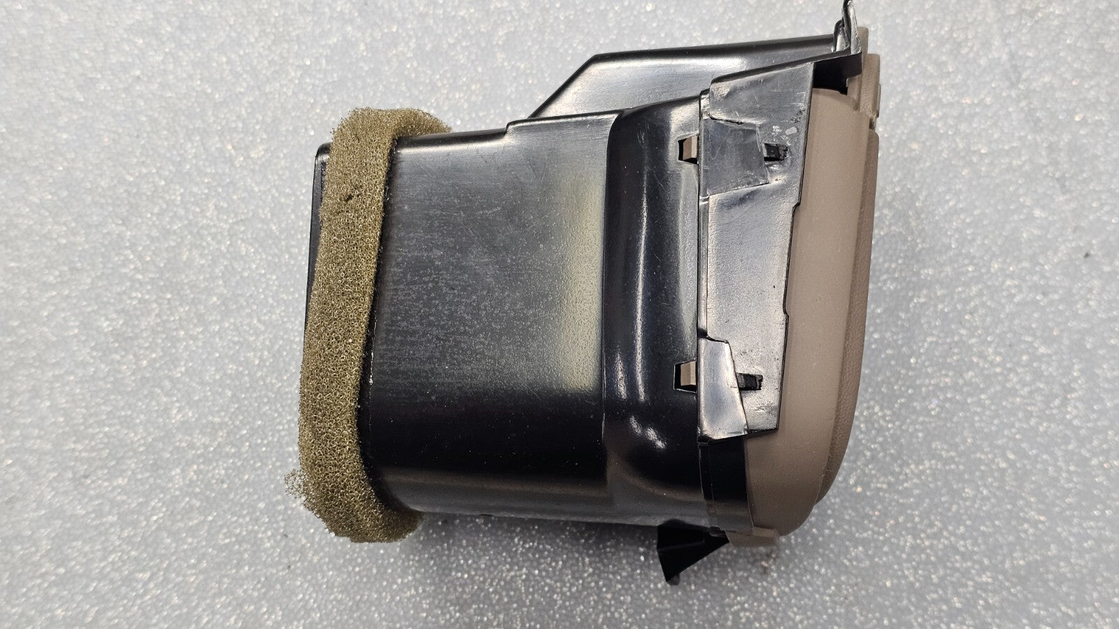 97-03 Ford F150 Expedition Dash Left Driver Master AC Air Vent Heater Panel Tan