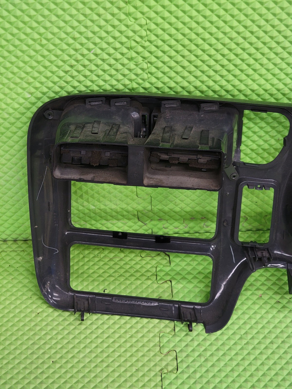 🔥98-04 BLAZER S10 JIMMY SONOMA Cluster Dash Radio Bezel graphite C8