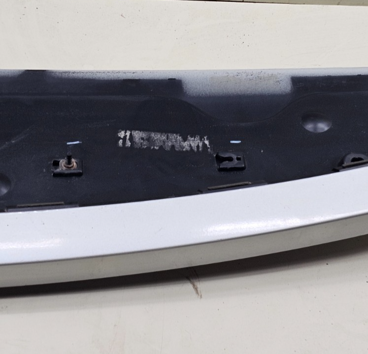🔥11-20 Dodge Grand Caravan Rear Upper Hatch Spoiler Wing Mount Break White OEM