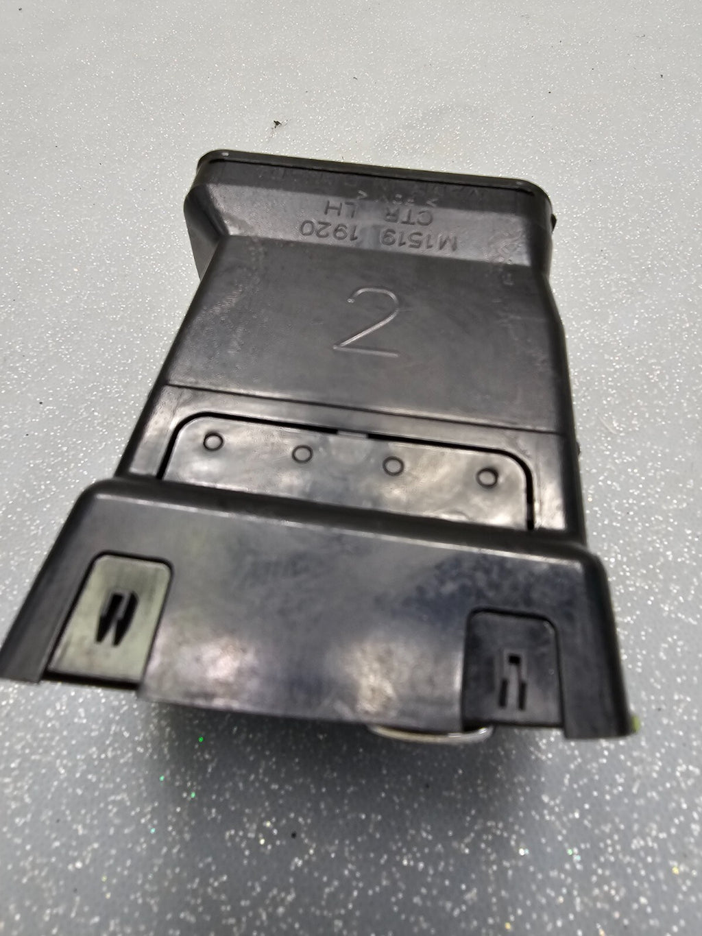 🔥2004-2012 Chevy Colorado GMC Canyon Dash Outer Air Vent LH Driver Side BLACK