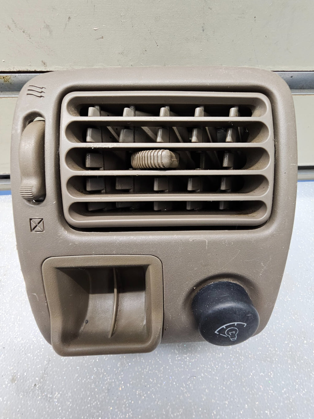 🔥98-02 TOYOTA COROLLA DRIVER SIDE DASH AC AIR VENT & DIMMER SWITCH OEM DARK TAN