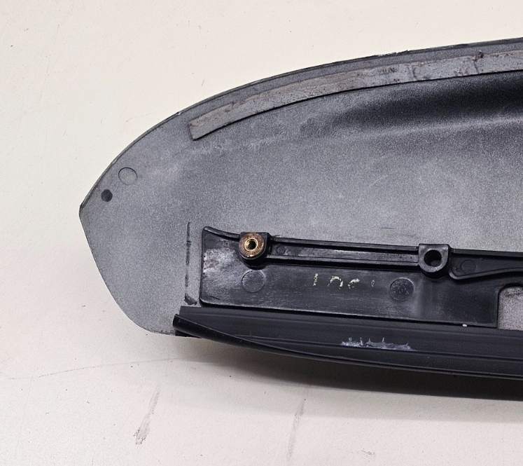 🔥2002-2009 Chevrolet Trailblazer Rear Hatch Spoiler Brake Light WHITE OEM SP2