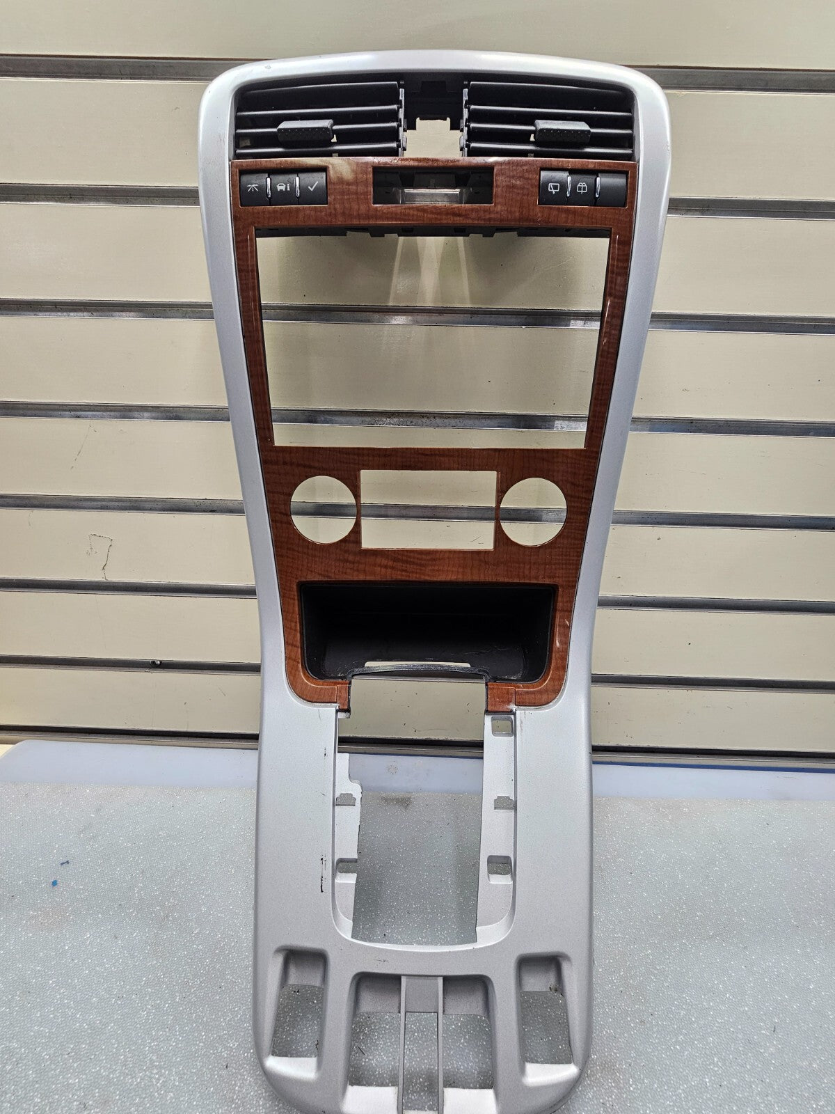 07-09 Equinox Center Dash Radio Climate Stereo Bezel Trim Panel SILVER/WOOD B43