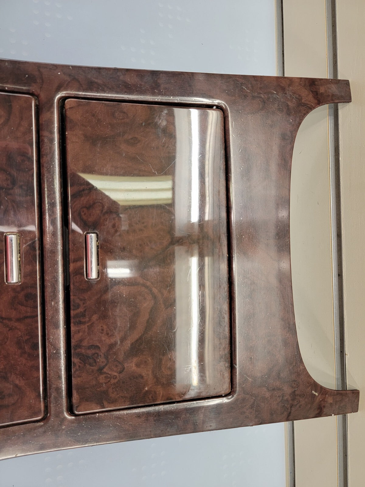 2007-2014 Cadillac Escalade Lower Bezel Center Console Cup Holder woodgrain