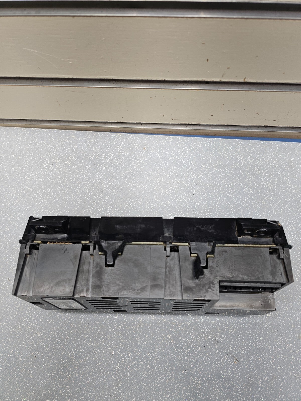 1993-1995 Jeep Grand Cherokee ZJ Vehicle Information Center Display VIC Assembly