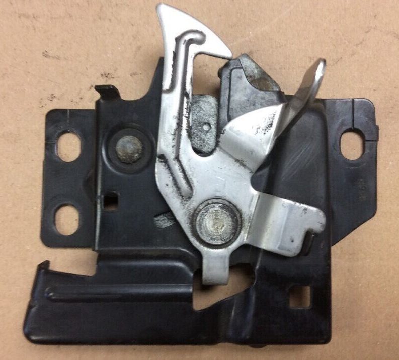 🔥1999 - 2000 HONDA CIVIC  Hood Latch Release Assy. Used OEM