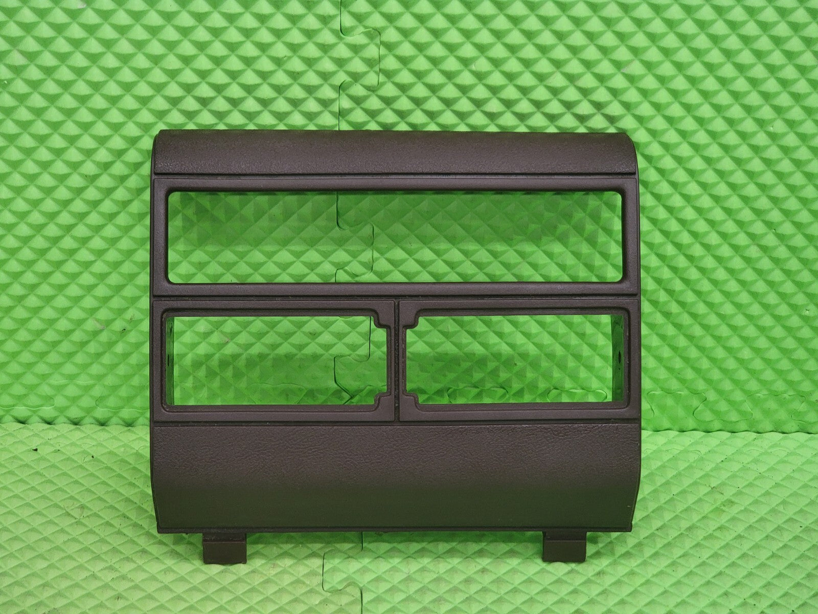 🔥88-94 Chevy GMC Yukon C/K Blazer Dash FM Radio Strereo bezel Panel Maroon red