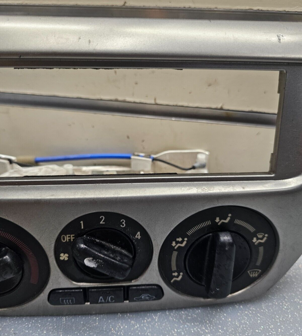 🔥02-05 Mitsubishi Lancer Radio Heater Climate Temperature Control Bezel Silver