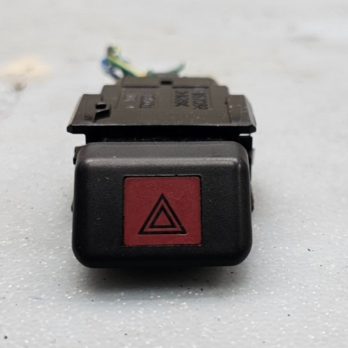 98-02 COROLLA 05-10 AVALON HAZARD EMERGENCY LIGHT SWITCH DRIVER ASSY DK BLACK