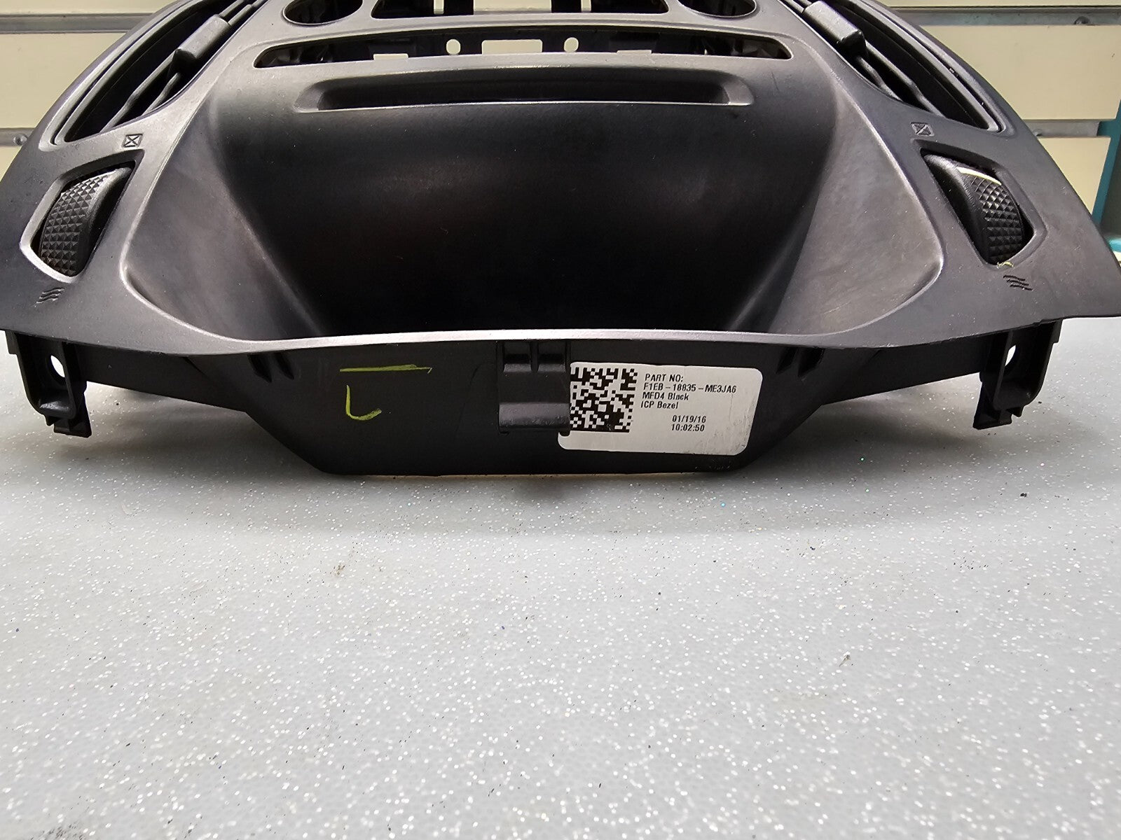 🔥14-16 FORD TRANSIT CENTER DASH RADIO DISPLAY CLIMATE SURROUND BEZEL TRIM BLACK