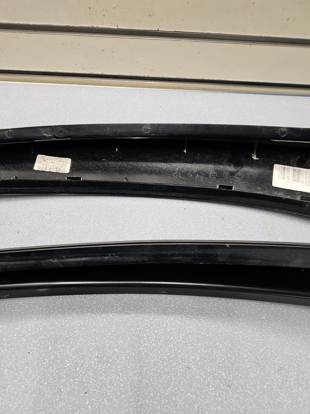 🔥02-09 ENVOY REAR LEFT/RIGHT D-PILLAR EXTERIOR HATCH TRIM MOLDING SET OEM
