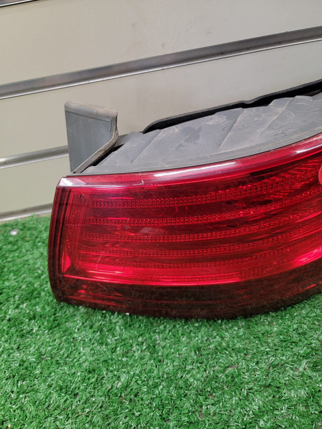 🔥06-08 Hyundai Sonata Outer Tail Light Assembly Lamp Passenger Right Halogen