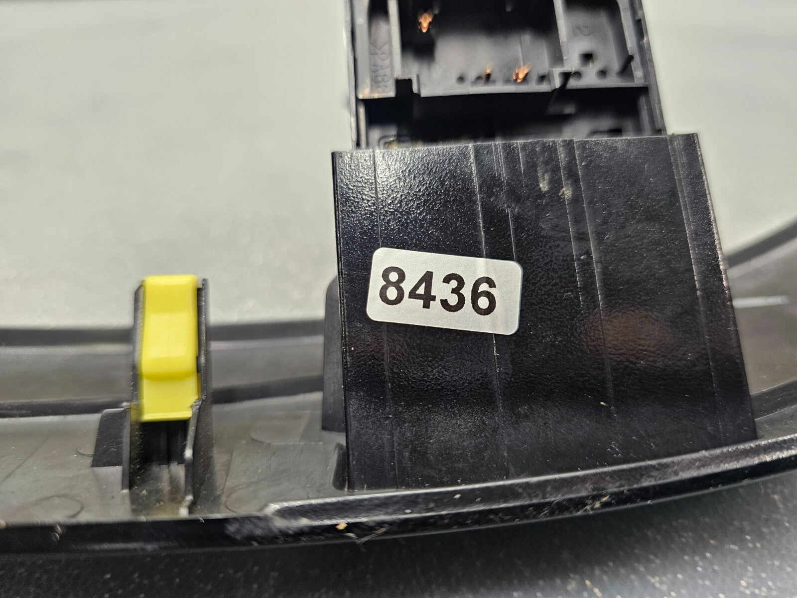 🔥2004-2010 Toyota Sienna RH Right Passenger Radio Bezel Trim Molding Black OEM