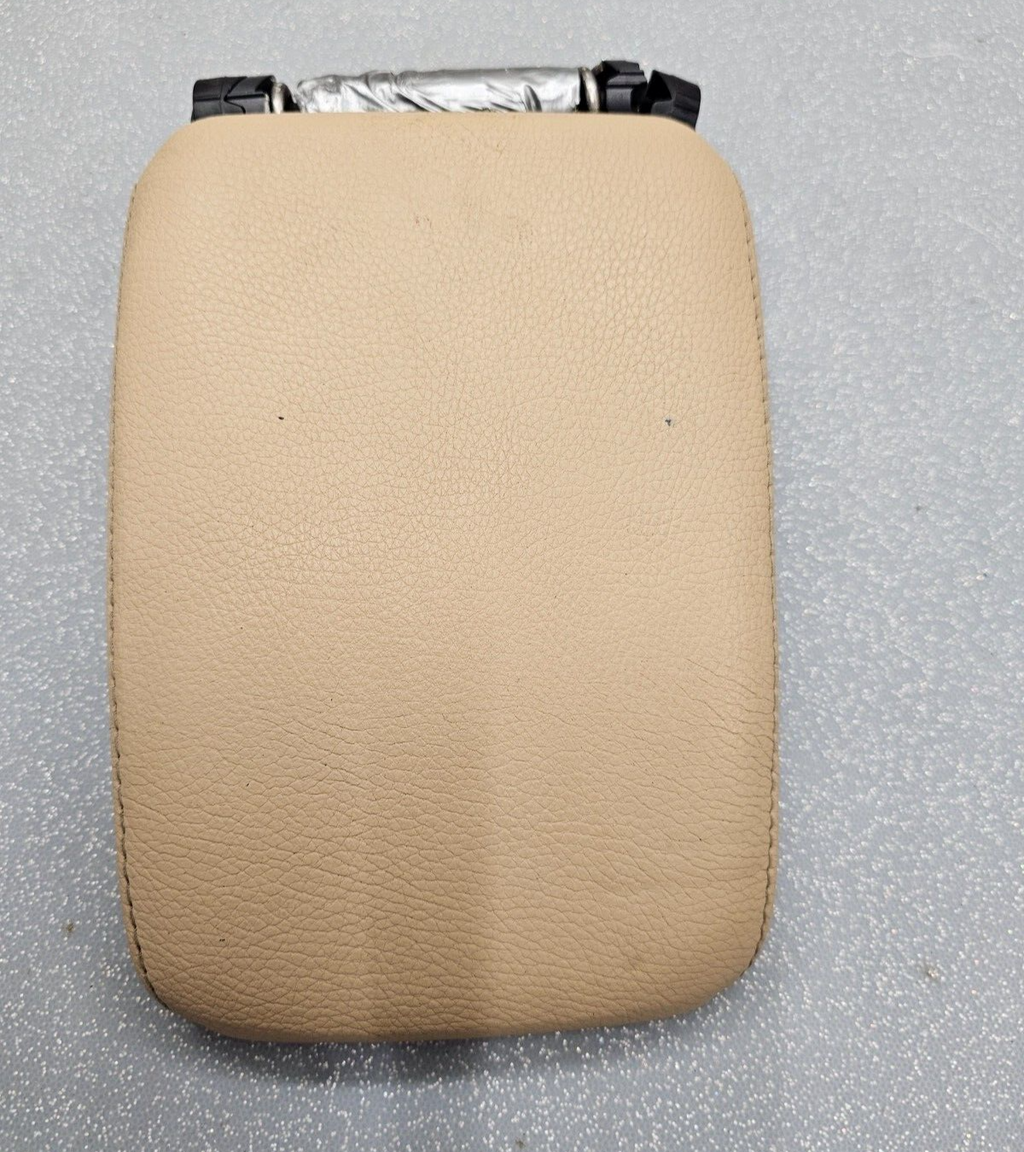 🔥05-08 Volkswagen VW Jetta Center Console Arm Rest Leather Cover Lid Tan OEM