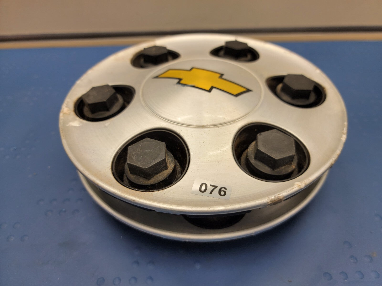 2007-2014 Chevy Van Tahoe Avalanche Silverado Suburban Wheel Center Caps
