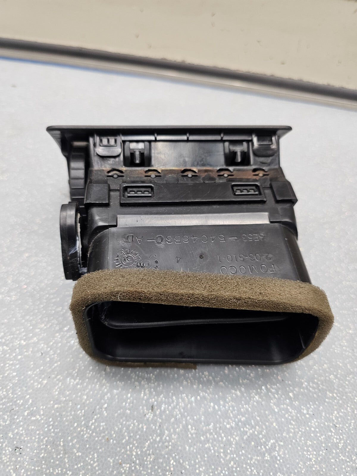 🔥06-09 Ford Fusion Air Vent AC Heater Center Dash Storage Comp Right Side