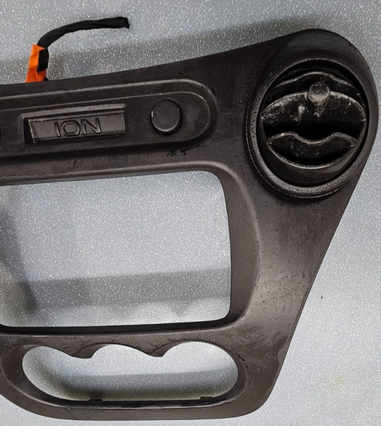 🔥03-07 Saturn Ion Dash Radio AC Climate Control Bezel Assembly Trim Panel BLACK