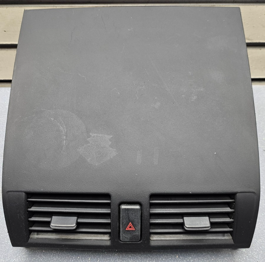 🔥04-08 MAZDA 3 MAZDA3 FRONT CENTER DASH VENT HAZARD BUTTON BEZEL TRIM OEM BLACK