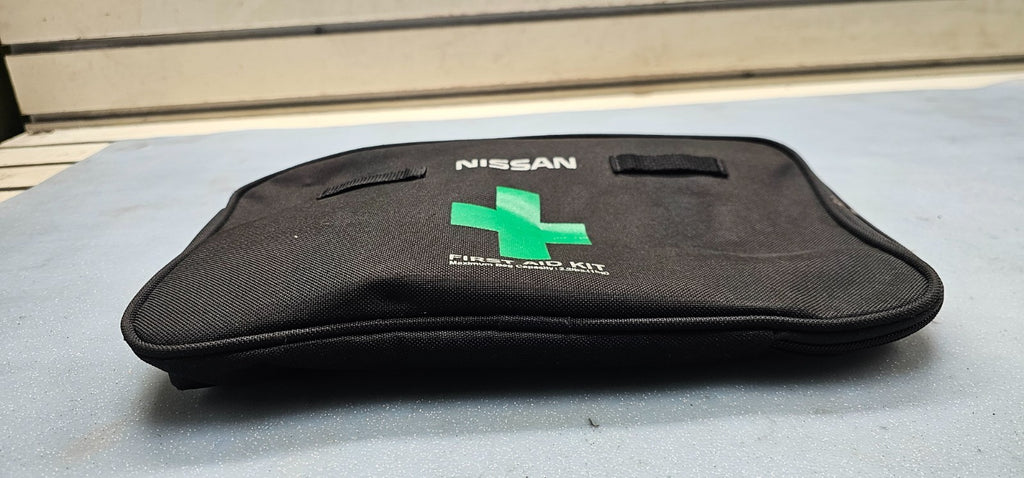 🔥2005-2012 Nissan Pathfinder Lift Gate First Aid Safety Kit Bag OEM