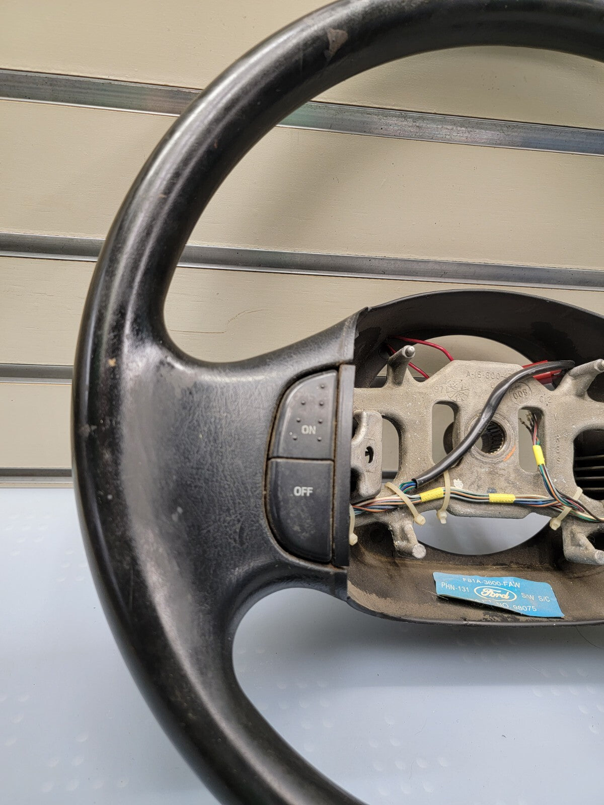 🔥1997-2003 Ford F-150 Leather Steering Wheel Cruise Dash black