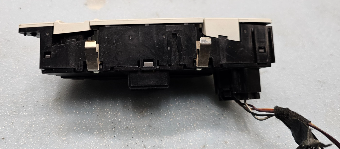 🔥2012-2018 Ford Focus MK3 Overhead Console w/Sunroof Switch Trim Bracket Frame
