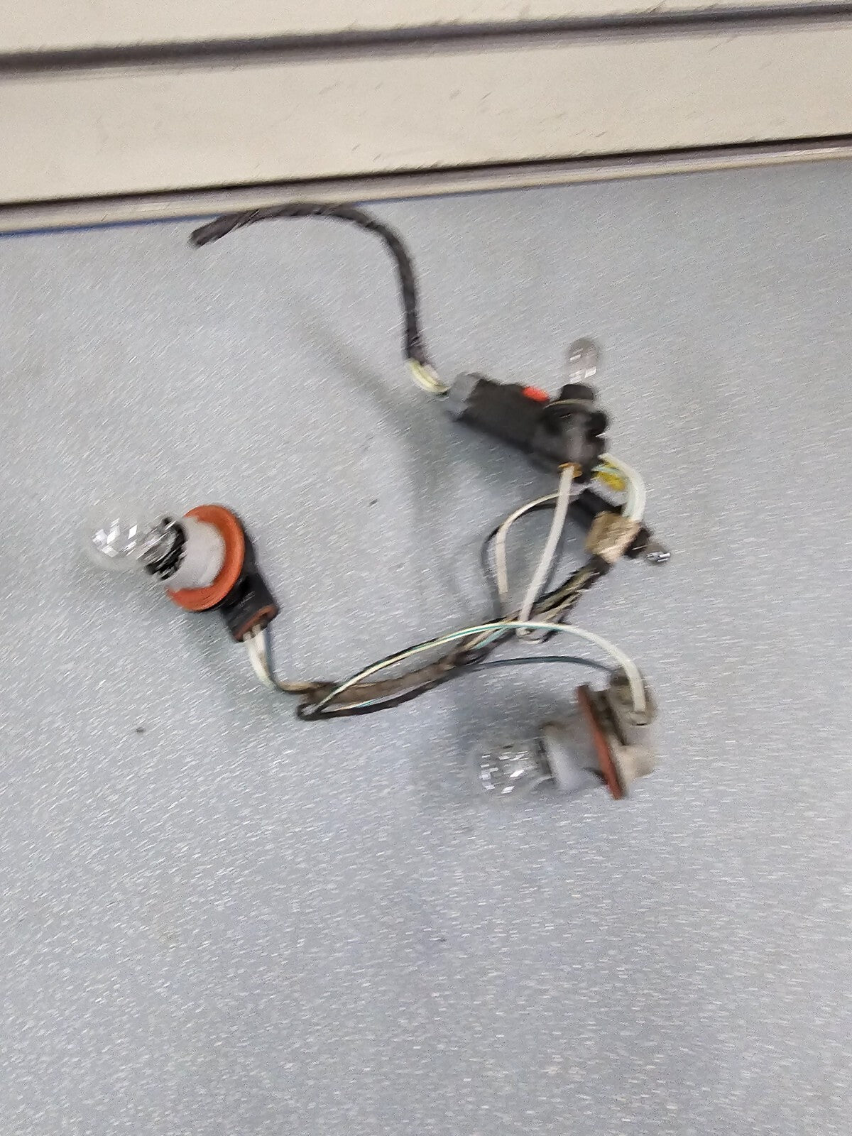 🔥2004 -2008 Chrysler Pacifica left or right tail light wiring harness OEM