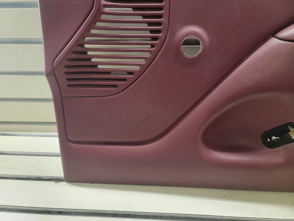 92-96 Ford F150 F250 BRONCO Door Panel Front right passenger 1/2 manual red D18