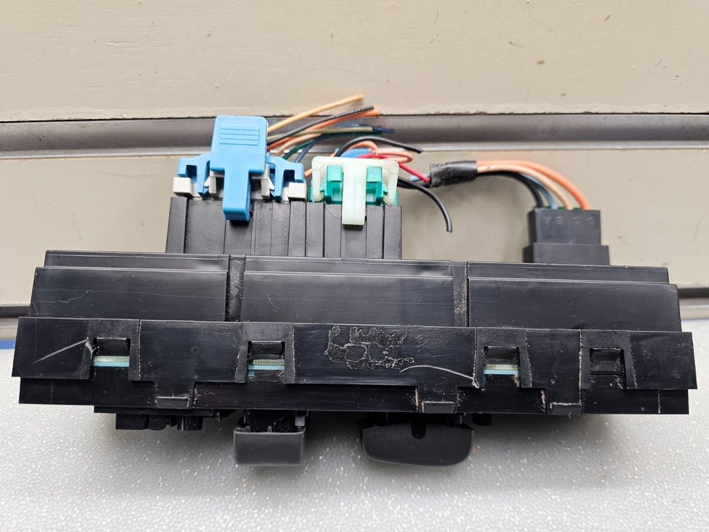 🔥02-05 Chevy TRAILBLAZER Window Switch Front RIGHT Passenger Side OEM WS20