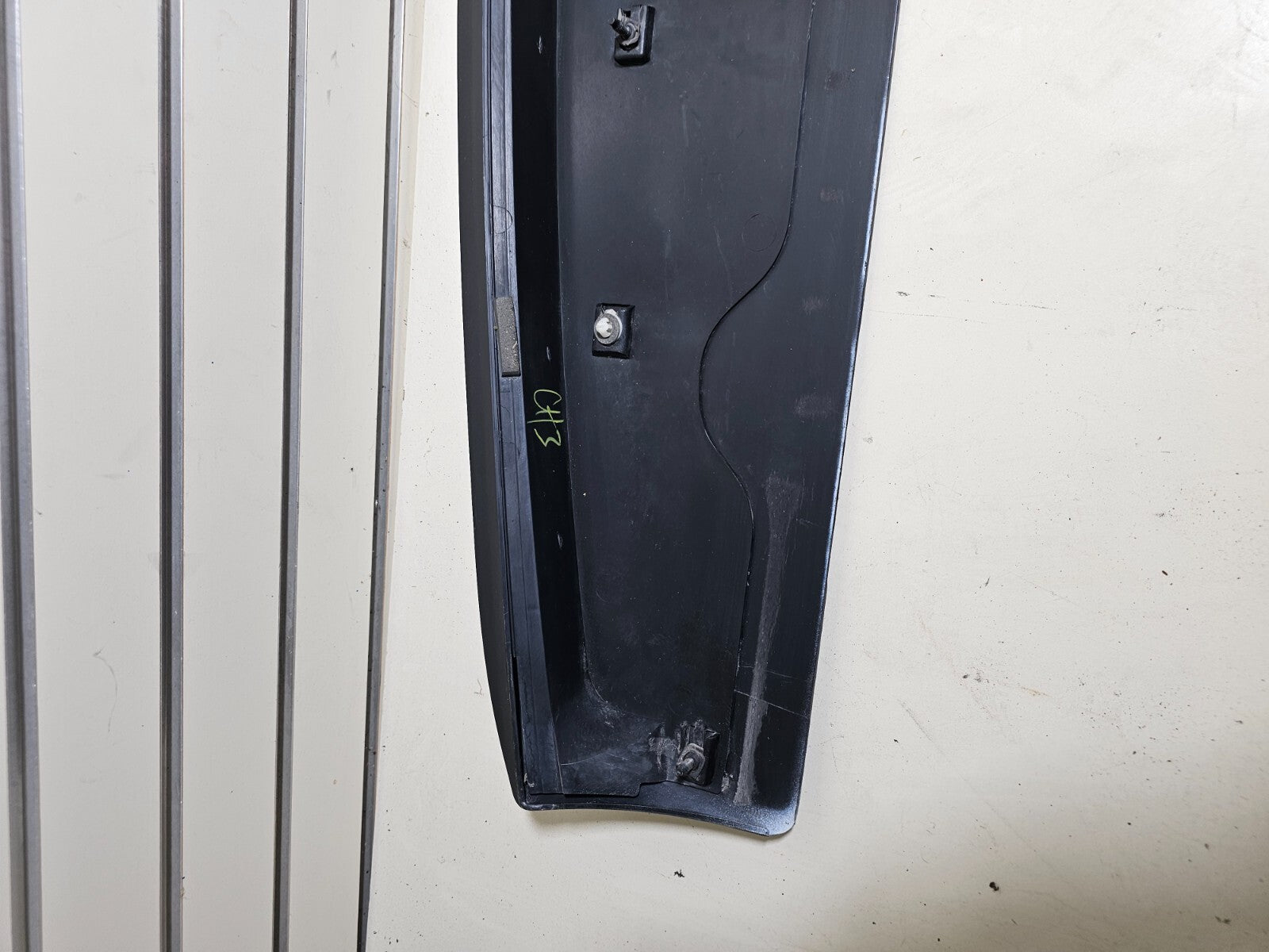 08-20 GRAND CARAVAN TOWN COUNTRY Trunk SPOILER 3rd Brake Light Molding BLACK SP1