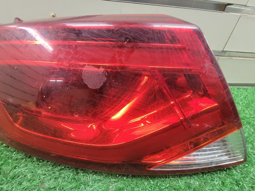 🔥15-17 Chrysler 200 Outer Tail Light Left Driver LH LED Assembly Chrome OEM