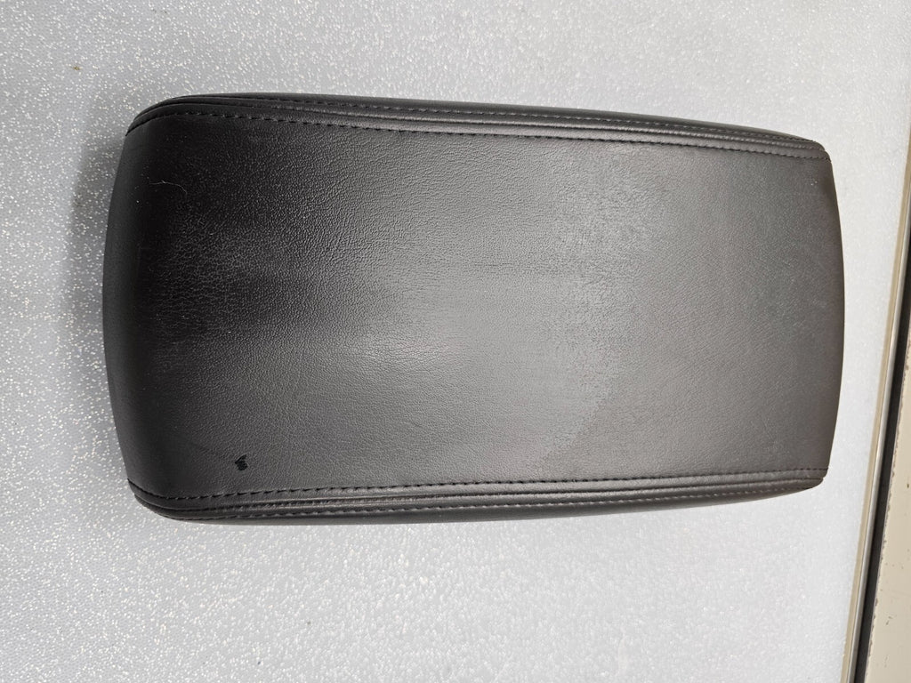 🔥06-14 CHEVROLET IMPALA CENTER CONSOLE ARM REST LID TOP PAD COVER BLACK LEATHER