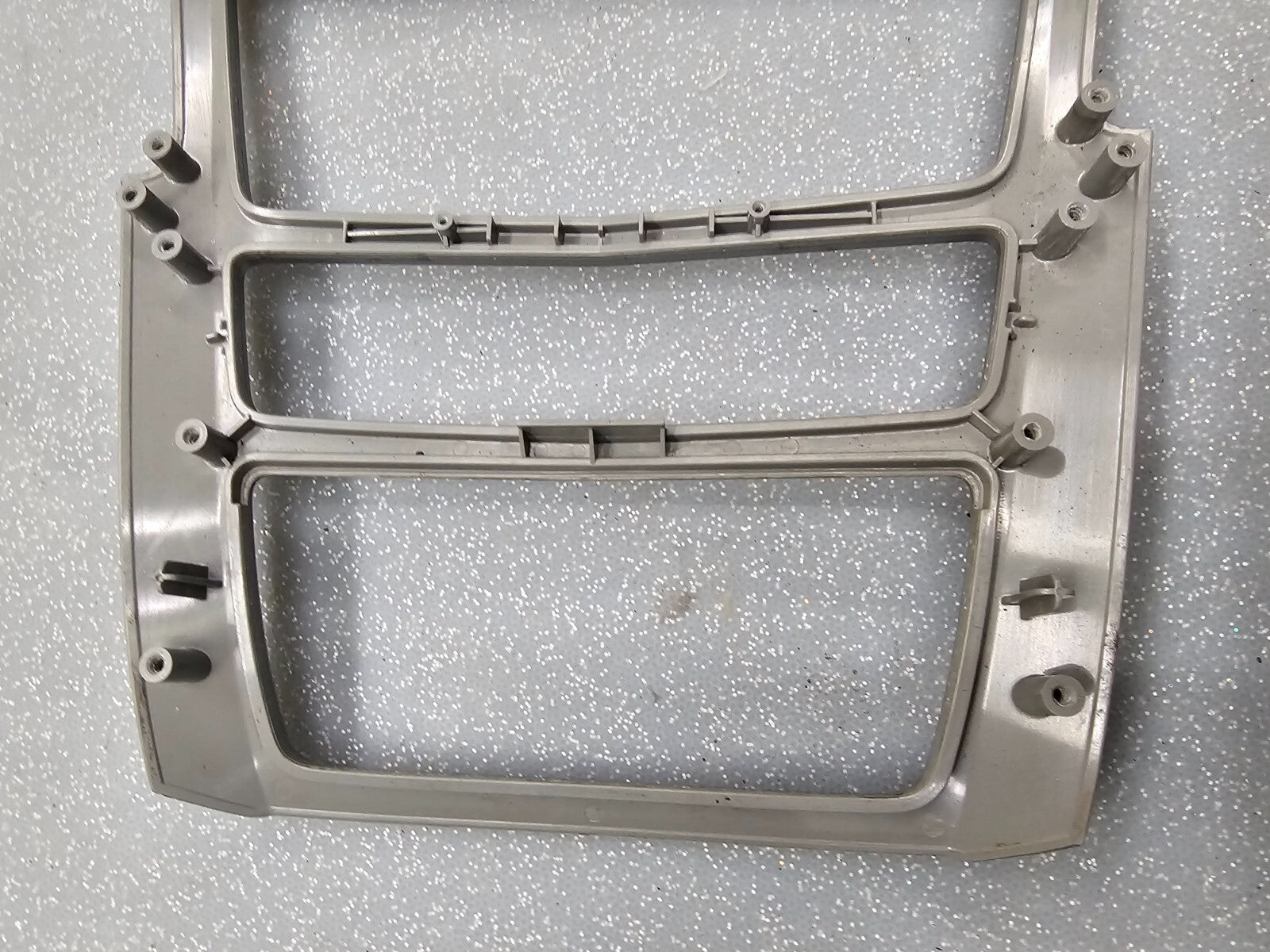 🔥08-13 Cadillac CTS Dash Radio Control Panel Trim Surrounfd Bezel Silver B44