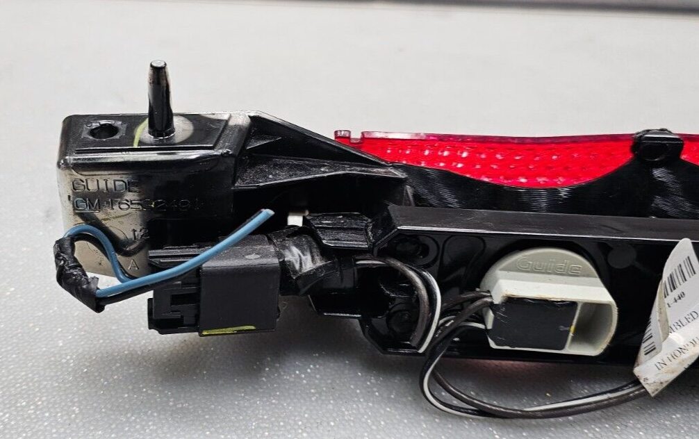 06-11 Chevy HHR Third High Mounted Brake Stop Light Lamp Rear Hatch Assembly OEM