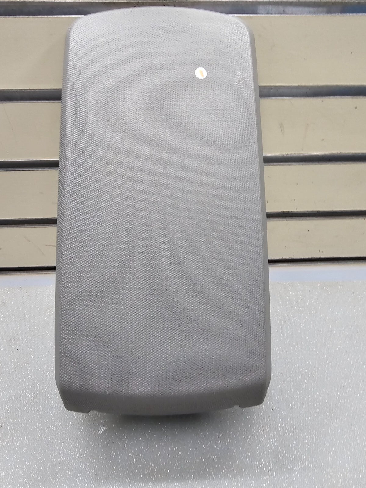 07-10 Chrysler Sebring Center Console Lid Armrest Storage Assembly Top Gray OEM
