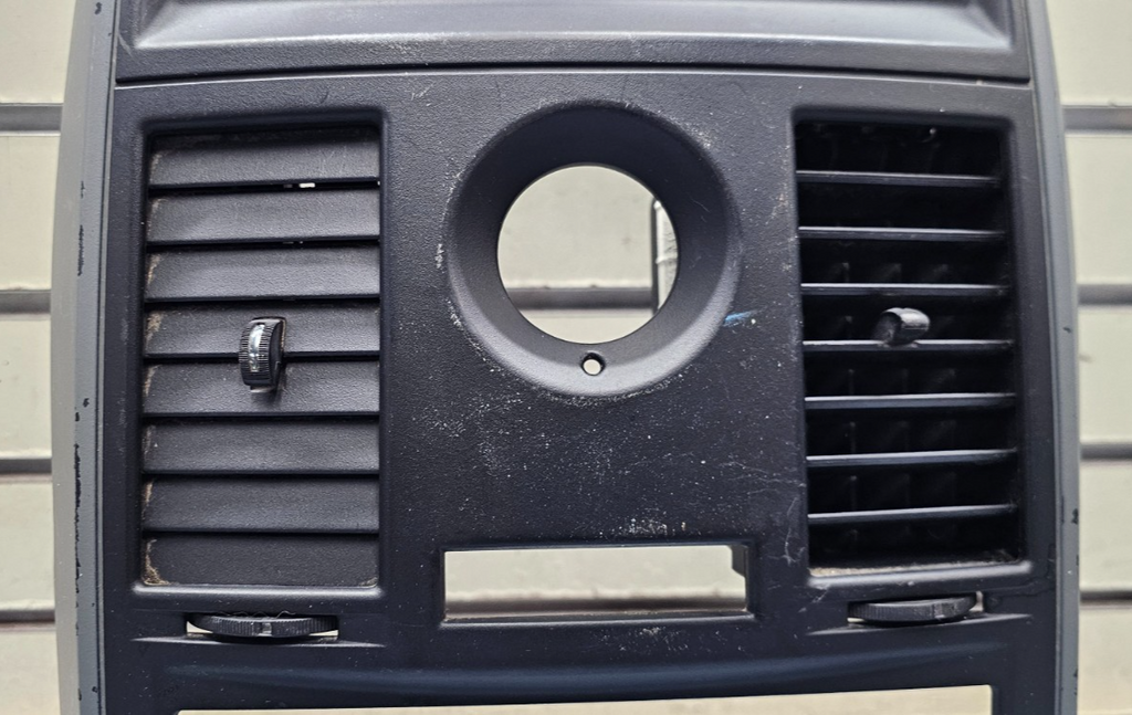 🔥2008-2010 CHRYSLER TOWN COUNTRY Dashboard Radio Climate Bezel Grey