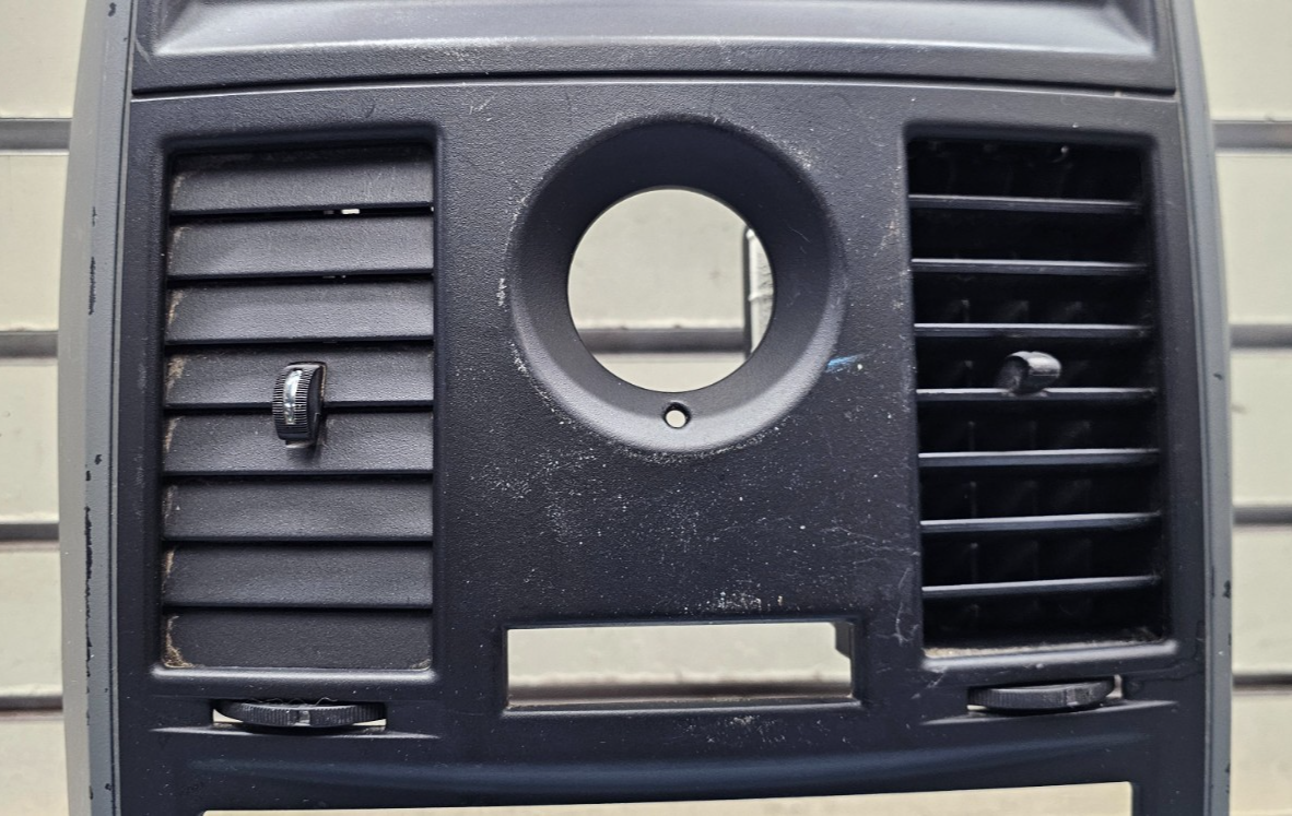 🔥2008-2010 CHRYSLER TOWN COUNTRY Dashboard Radio Climate Bezel Grey