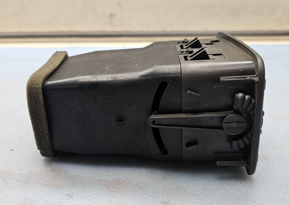 🔥99-06 Silverado Tahoe Dash Right Passenger Air Vent A/C AC HVAC Heater Black