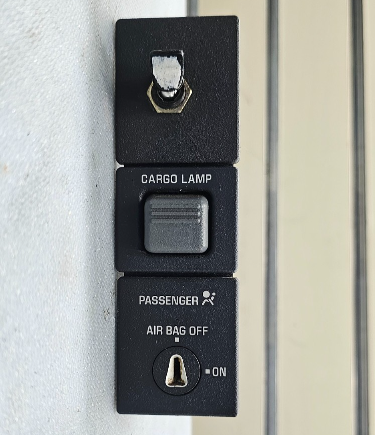 🔥95-99 CHEVY GMC TAHOE YUKON C/K TRUCK DASH AIR PASSENGER BAG CARGO LAMP SWITCH