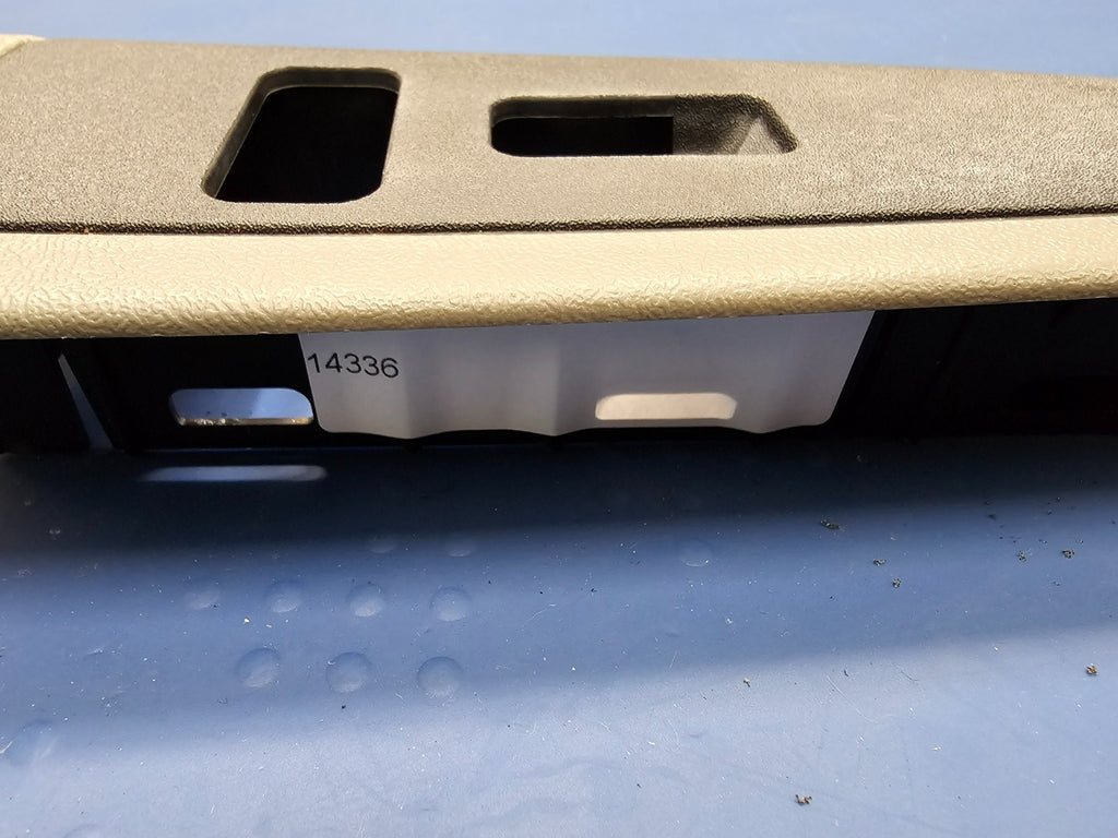 03-06 Silverado SIERRA Power Window Switch FRONT RIGHT Passenger Tan/Black