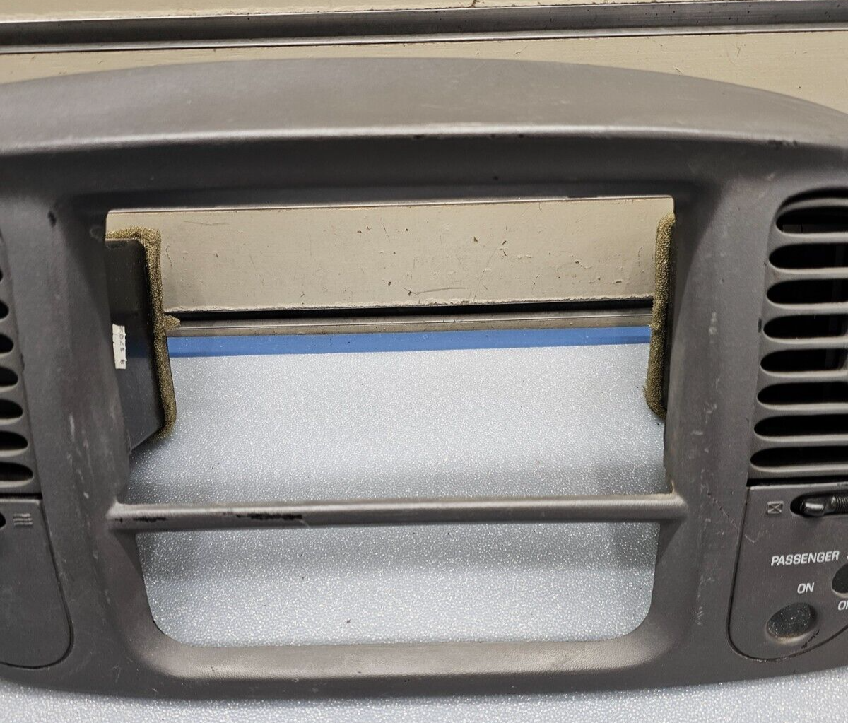 🔥97-03 Ford F150 Center Dash Radio Climate Trim Stereo BEZEL Panel Line GRAY