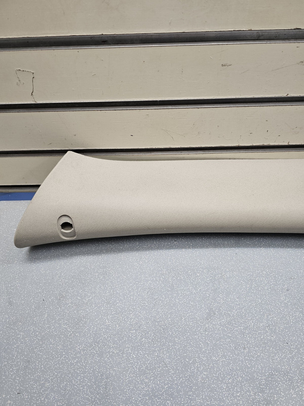 🔥07-13 Silverado Sierra A Pillar Roof Molding LEFT Driver Light GRAY P2