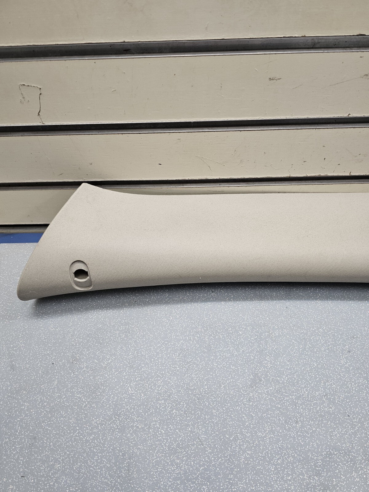 🔥07-13 Silverado Sierra A Pillar Roof Molding LEFT Driver Light GRAY P2
